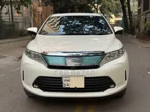 টয়োটা হ্যারিয়ার ২.০ ২০১৭ পার্ল