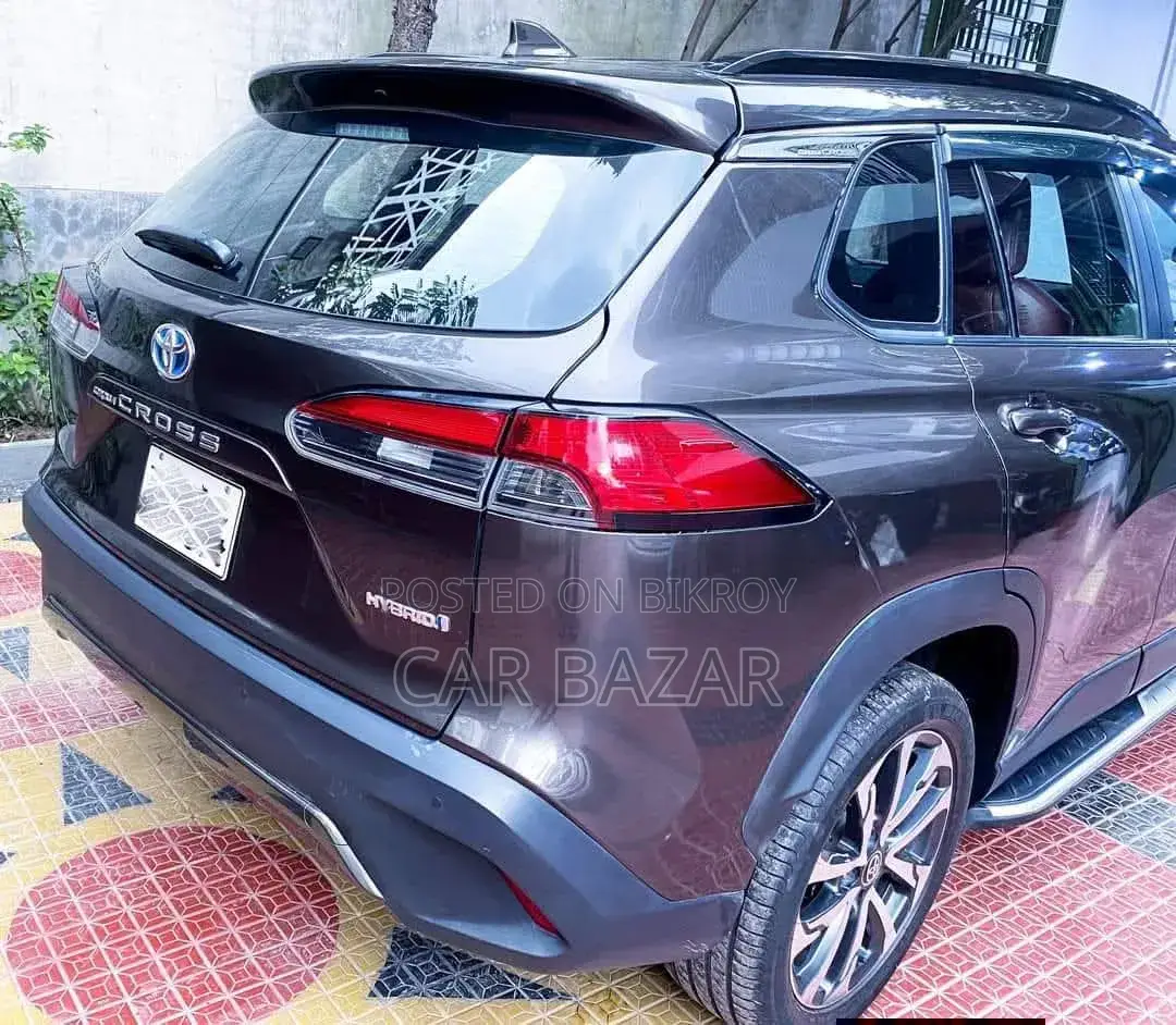 Toyota Corolla Cross 1.8 Hybrid AWD 2021 Brown
