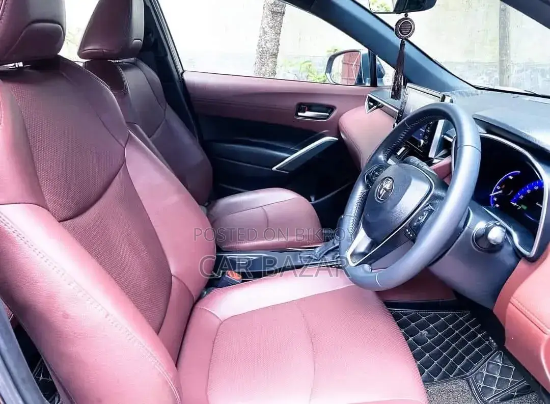 Toyota Corolla Cross 1.8 Hybrid AWD 2021 Brown