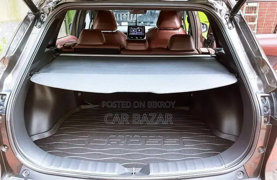 Toyota Corolla Cross 1.8 Hybrid AWD 2021 Brown