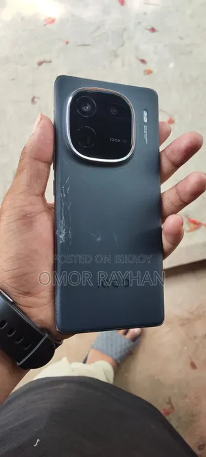 iQOO 256 GB Black