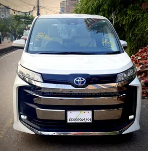 Toyota Noah 2023 Pearl