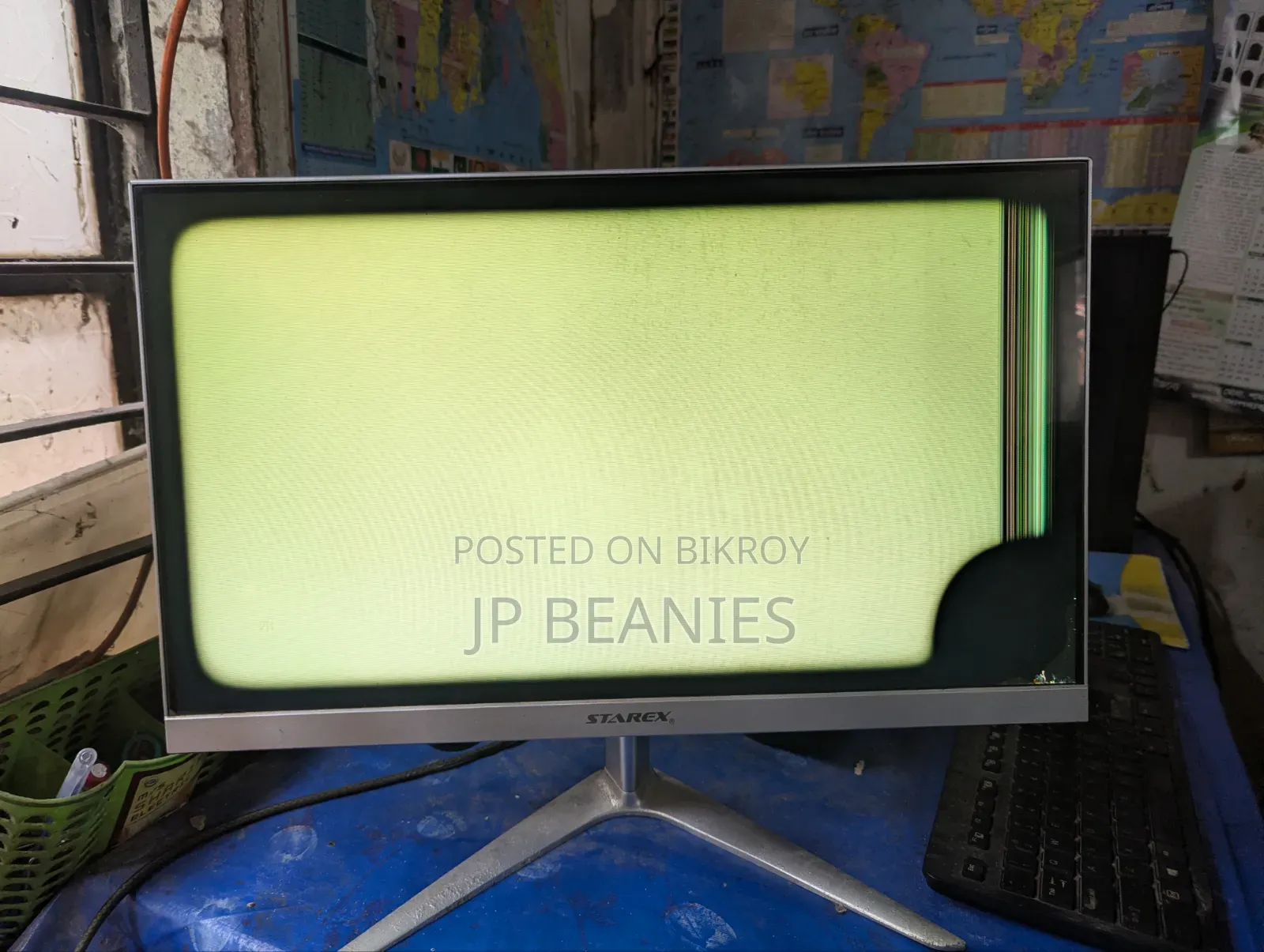 Monitor For Sale. Display Is Damaged But Everything Else Is Okay. Contact If Interested.