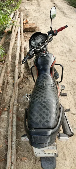 Runner Bullet 100 2016 Black