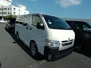 Toyota HiAce 2021 White