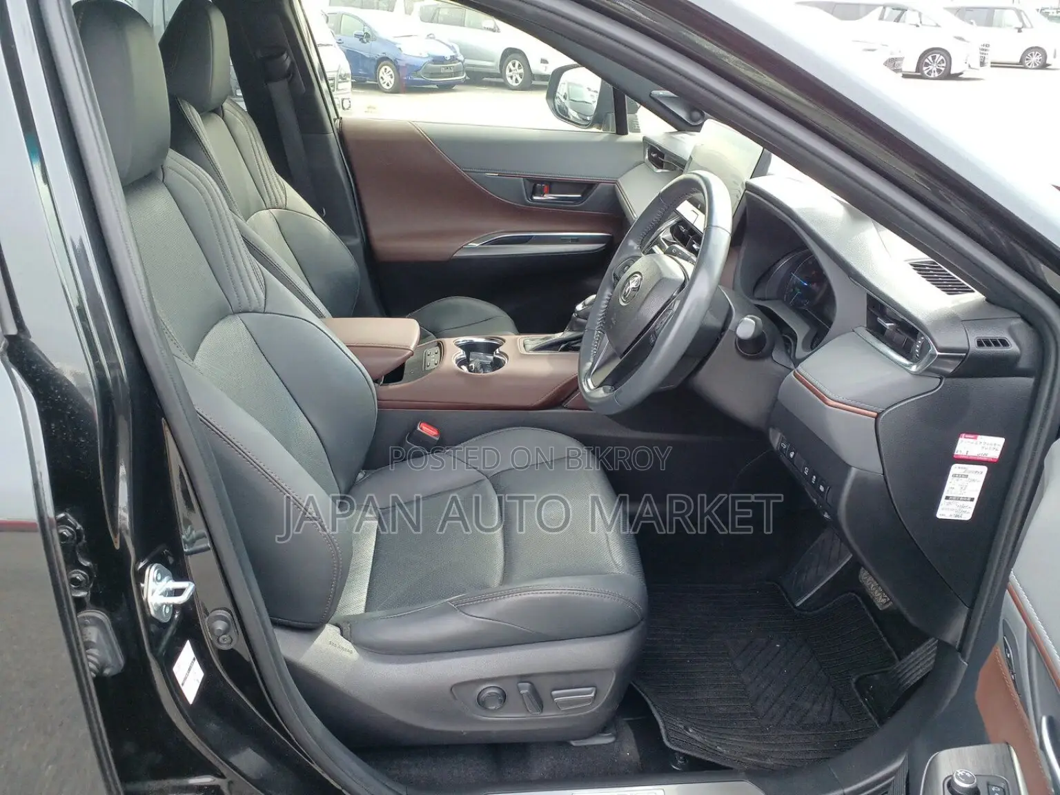 Toyota Harrier 2.5 Hybrid 2021 Black