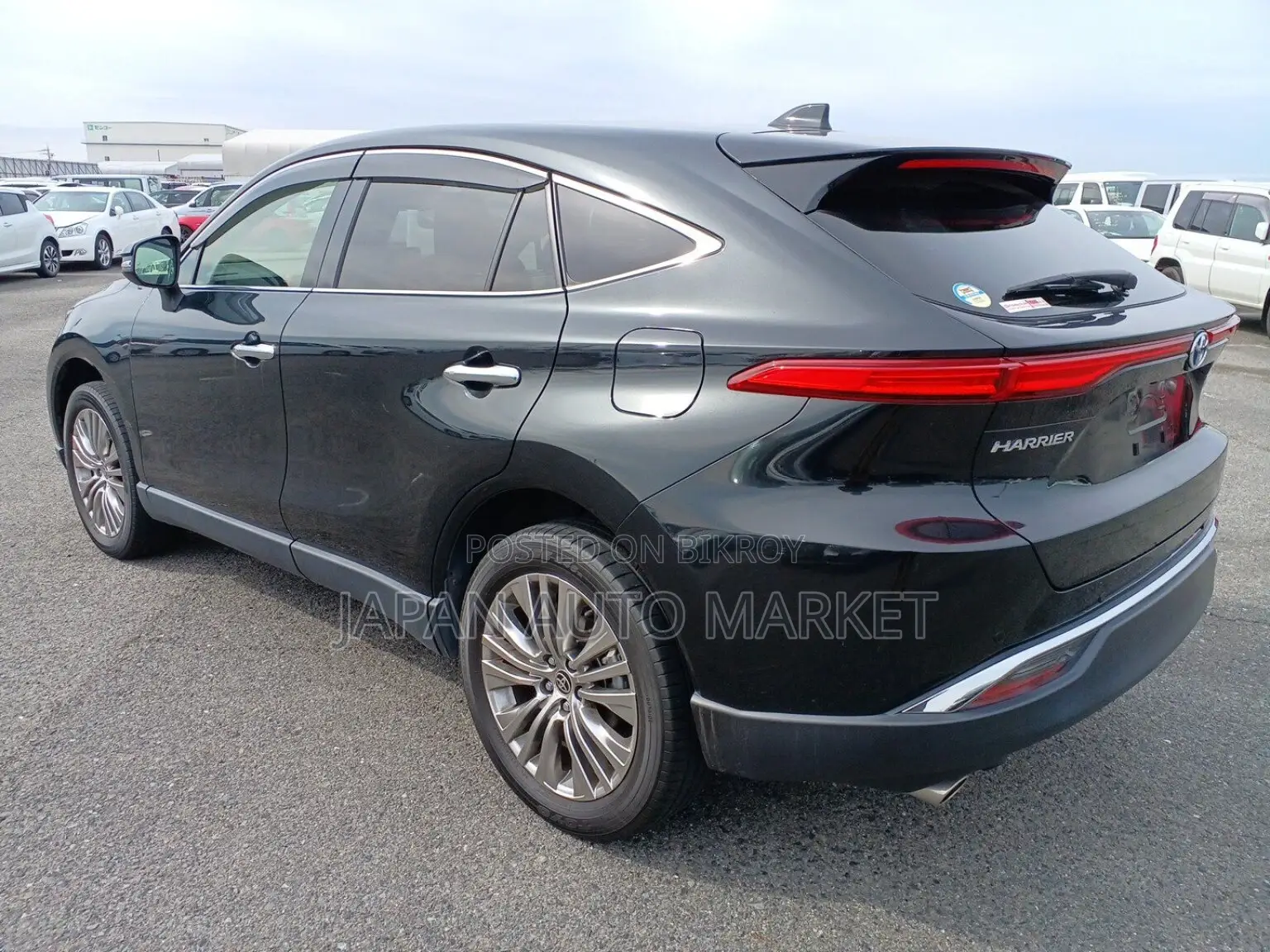 Toyota Harrier 2.5 Hybrid 2021 Black