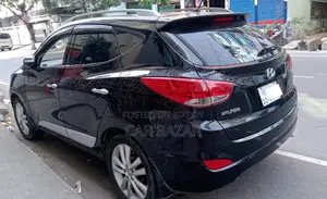 হুন্দাই টুকসন জিএলএস এডব্লিউডি ২০১১ ব্ল্যাক