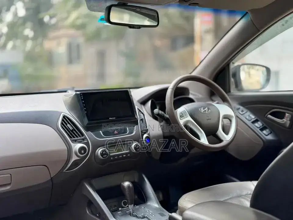Hyundai Tucson GLS AWD 2011 Black