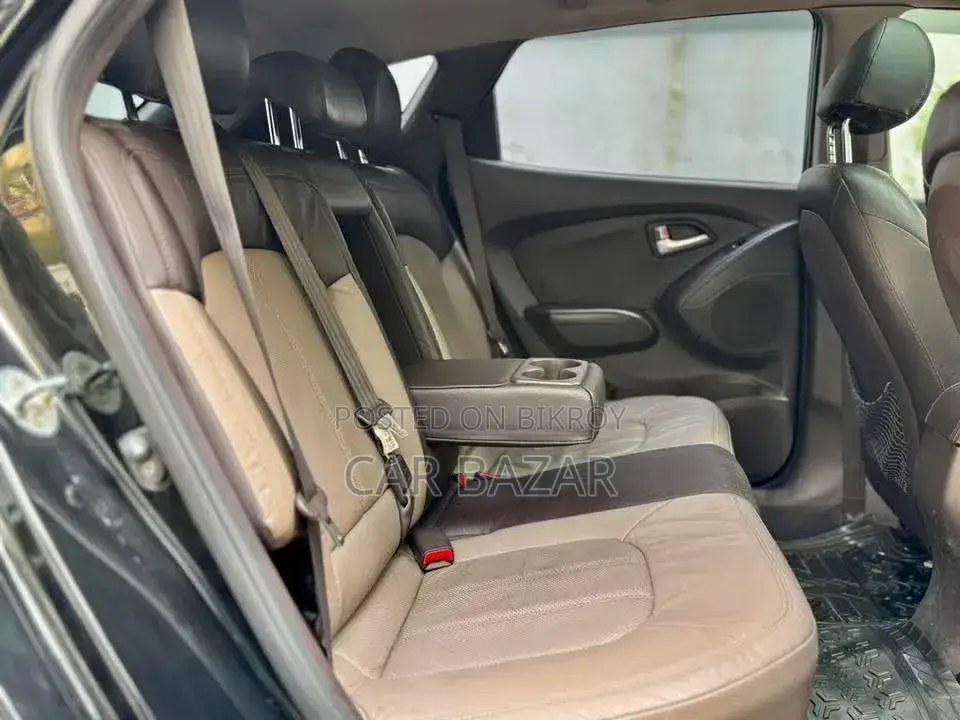 Hyundai Tucson GLS AWD 2011 Black