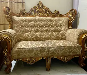 ব্র্যান্ড নিউ সোফা