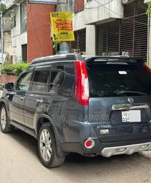 নিসান এক্স-ট্রেইল ২.০ পেট্রোল এক্সই ২০১২ গ্রে
