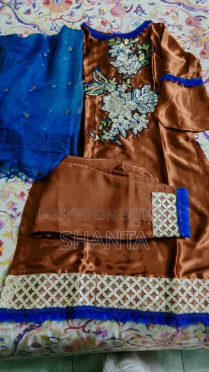 মাত্র ৩ বার পরা গর্জিয়াস থ্রি-পিস (আর্জেন্ট সেল)