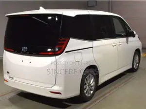 Toyota Noah 2022 Pearl