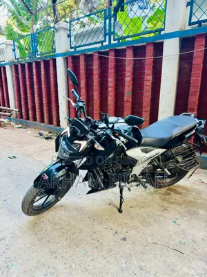 TVS Apache 160 4V 2022 Black