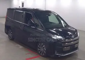 Toyota Noah 2023 Black