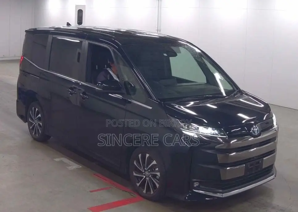 Toyota Noah 2023 Black