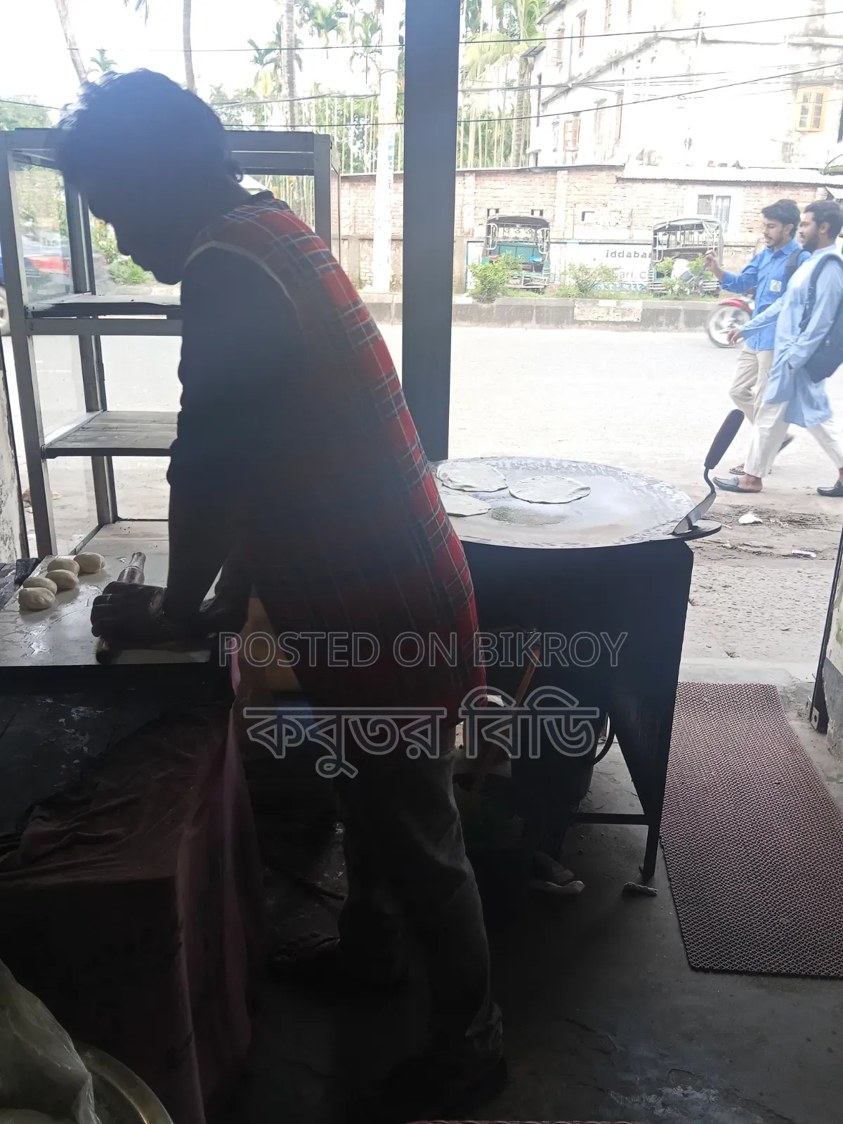 হোটেল এর মালা মাাল চেয়ার টেবিল সহ