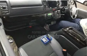 Toyota HiAce 2020 Pearl