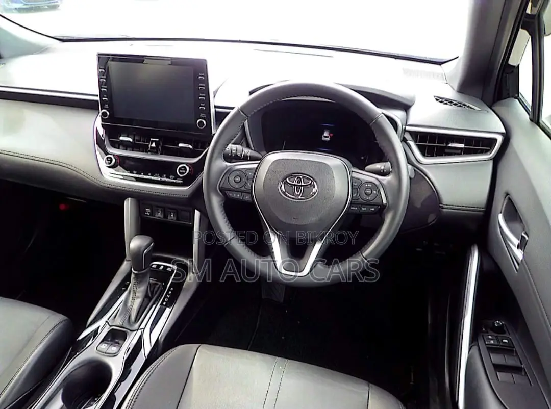 টয়োটা করোলা ক্রস ২০২৩ ব্ল্যাক