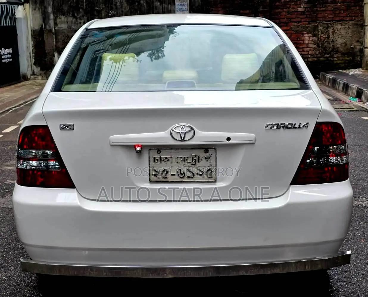 Toyota Corolla 2004 White