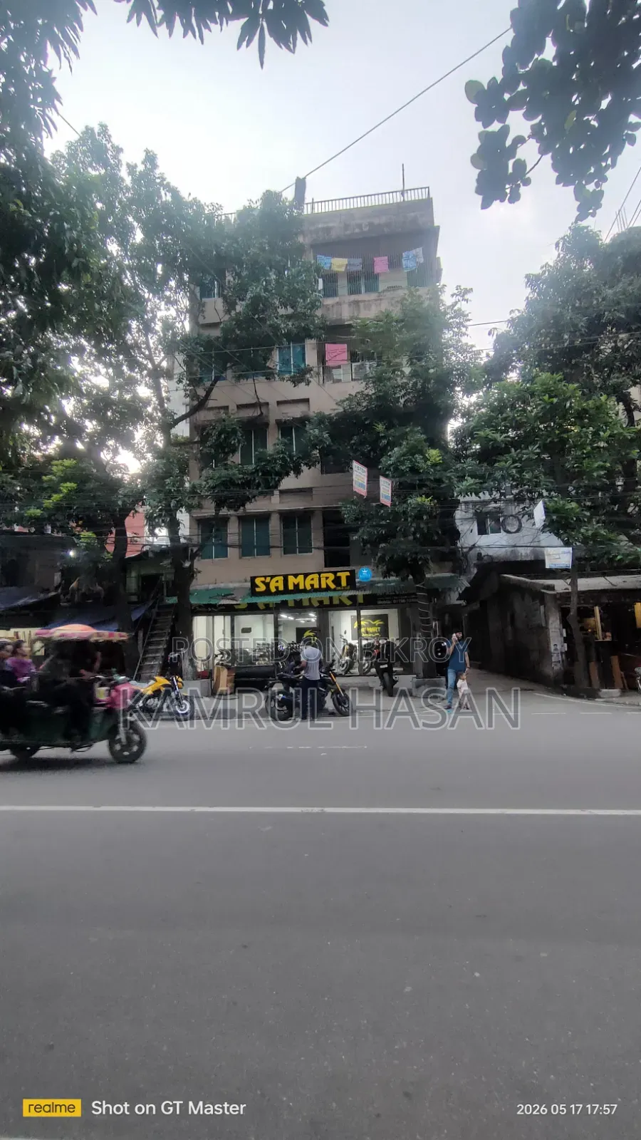 মেইন এভিনিউ রোডে কমার্শিয়াল স্পেস ভাড়া হবে ( ২ তলায়)