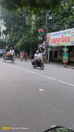 মেইন এভিনিউ রোডে কমার্শিয়াল স্পেস ভাড়া হবে ( ২ তলায়)