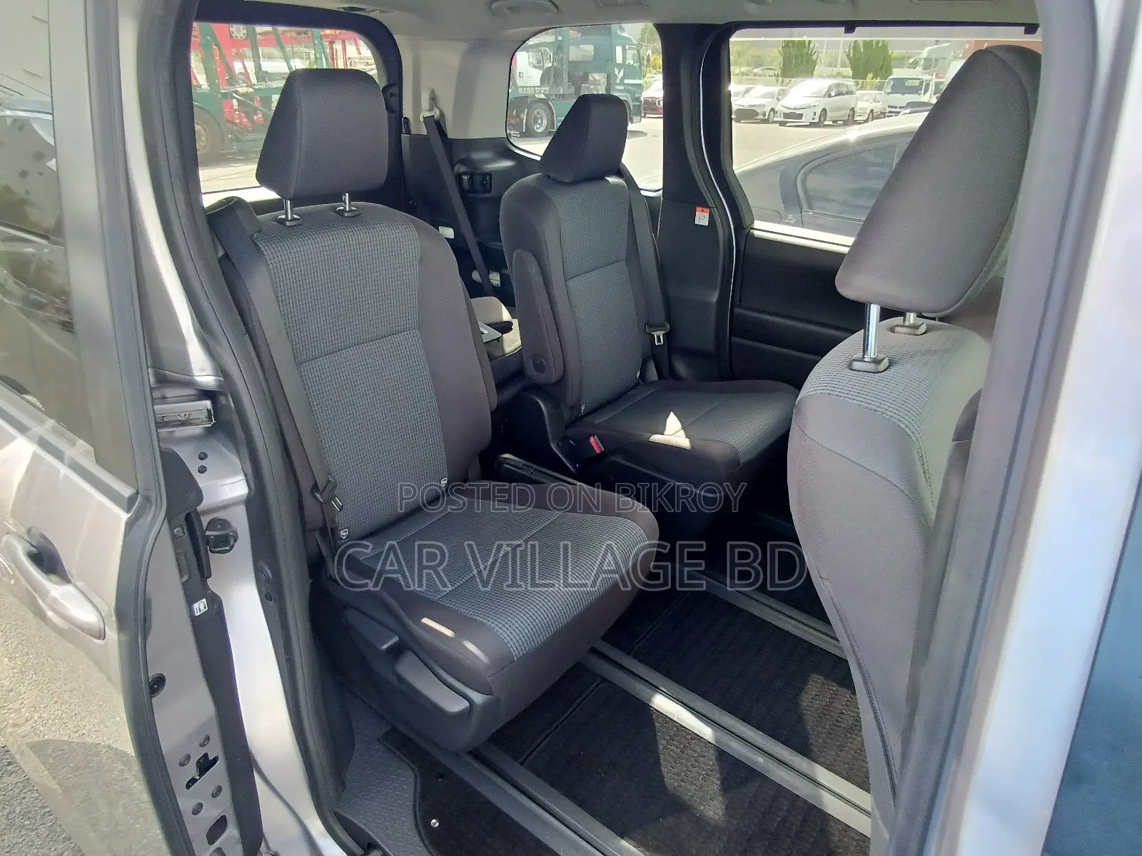 Toyota Noah 2022 Gray