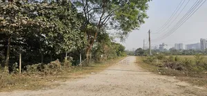 Plot for sale, south-facing, 30-foot road