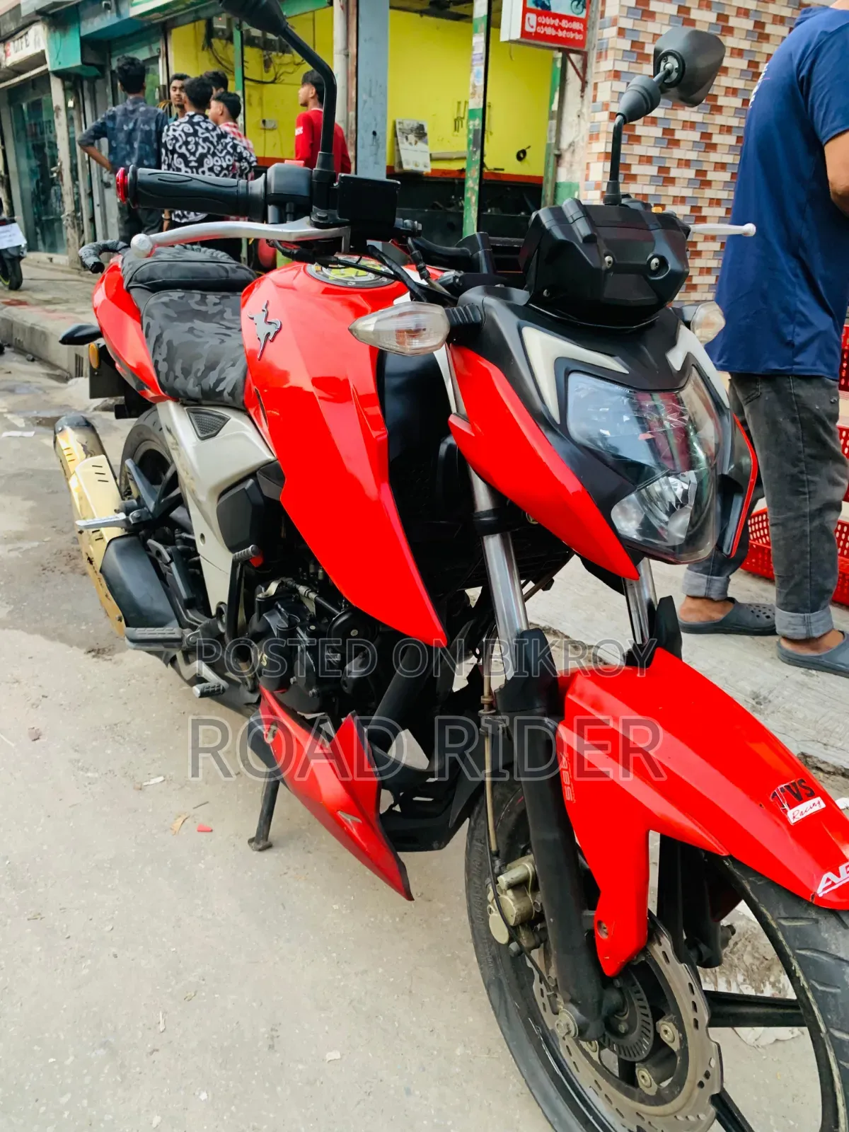 TVS Apache RTR 160 4V 2021 Red