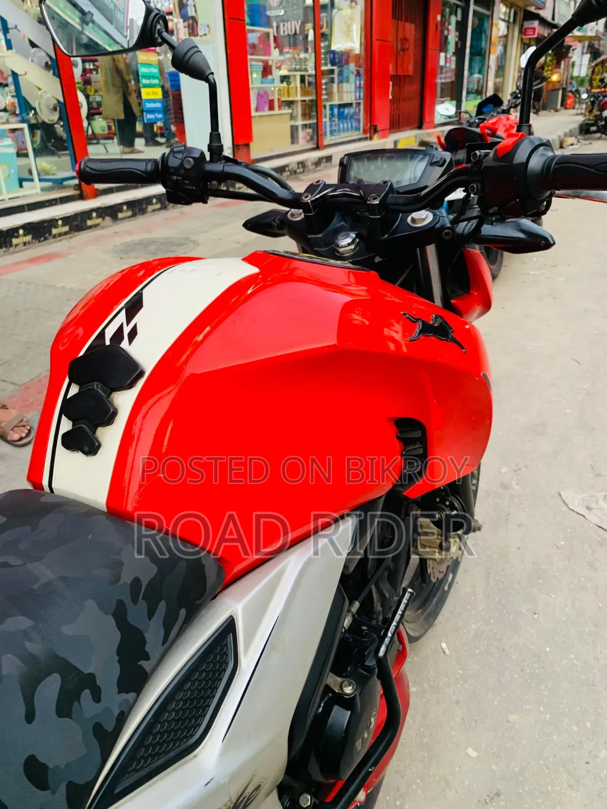 TVS Apache RTR 160 4V 2021 Red