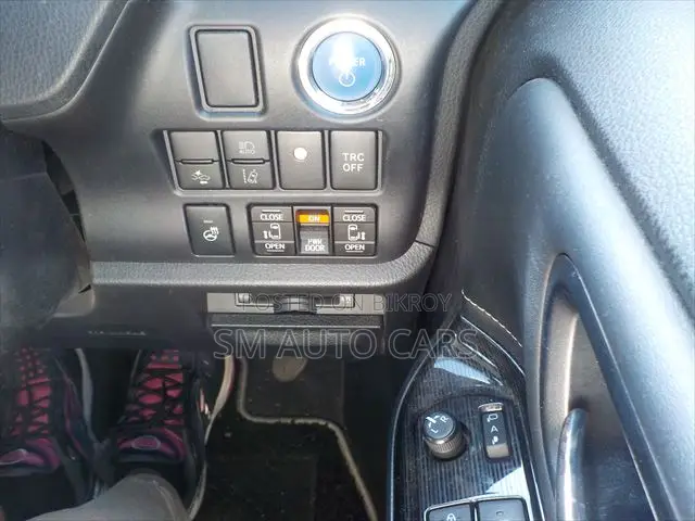 Toyota Esquire 1.8 FWD Hybrid (7 Seater) 2021 Blue
