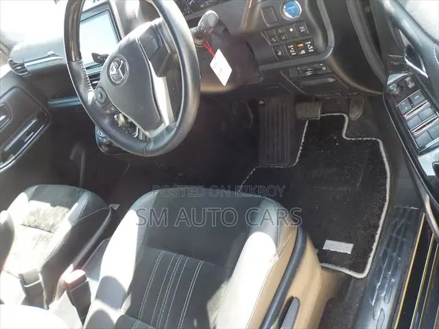 Toyota Esquire 1.8 FWD Hybrid (7 Seater) 2021 Blue
