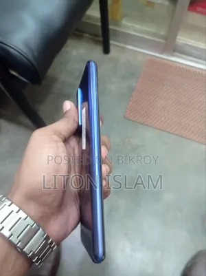 Vivo Y51 16 GB Blue