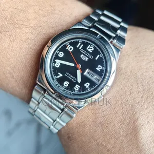 Seiko 5 Automatic Watch – Japan Made, Luminous Dial, Unisex