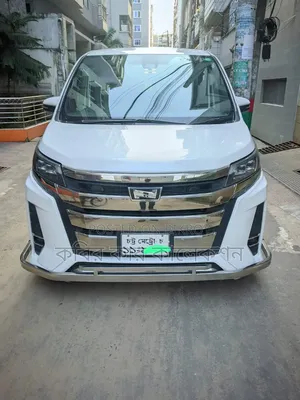 Toyota Noah 2017 Pearl
