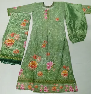 ব্যবহৃত থ্রি-পিস