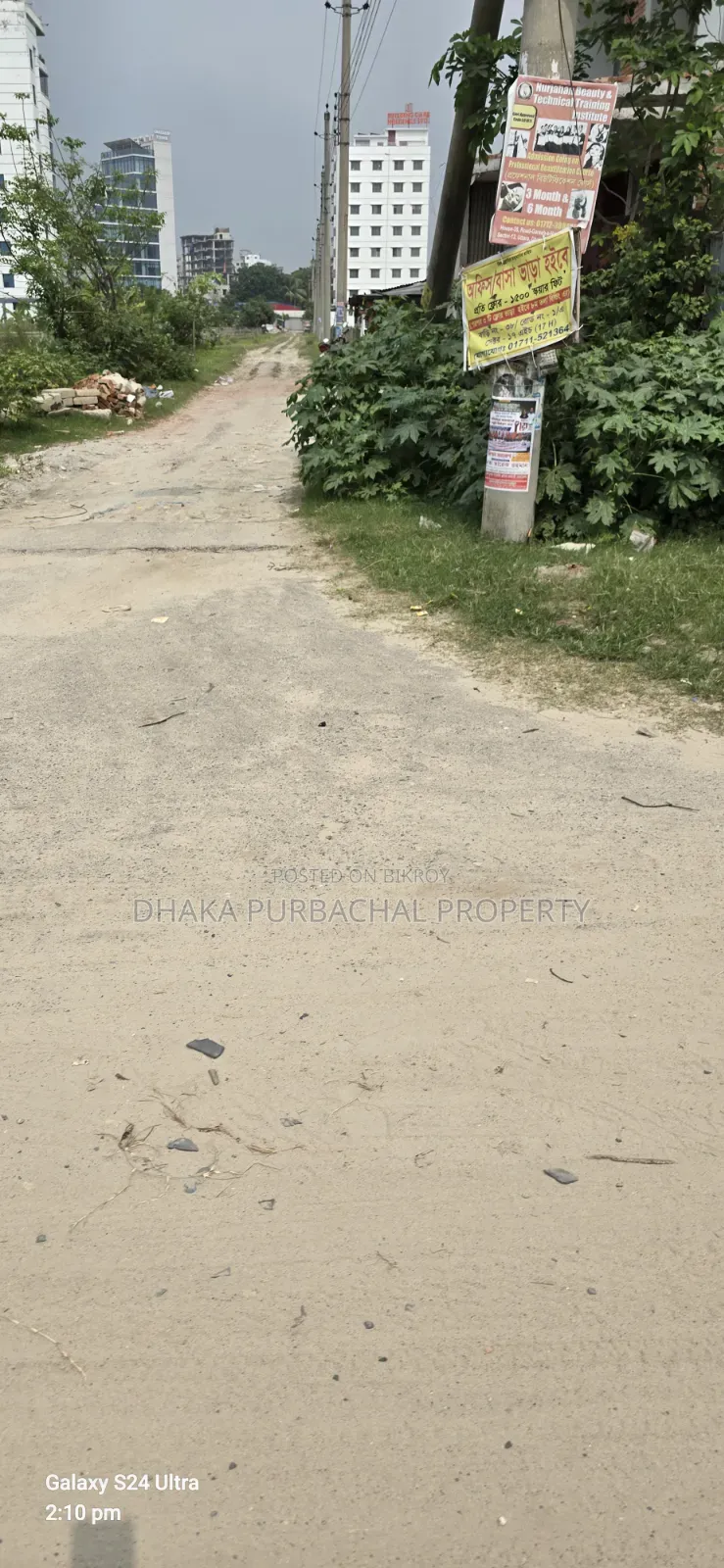 উত্তরা তৃতীয় প্রকল্প ১৭/এফ, দক্ষিণ মুখী ৩ কাঠা প্লট বিক্রি