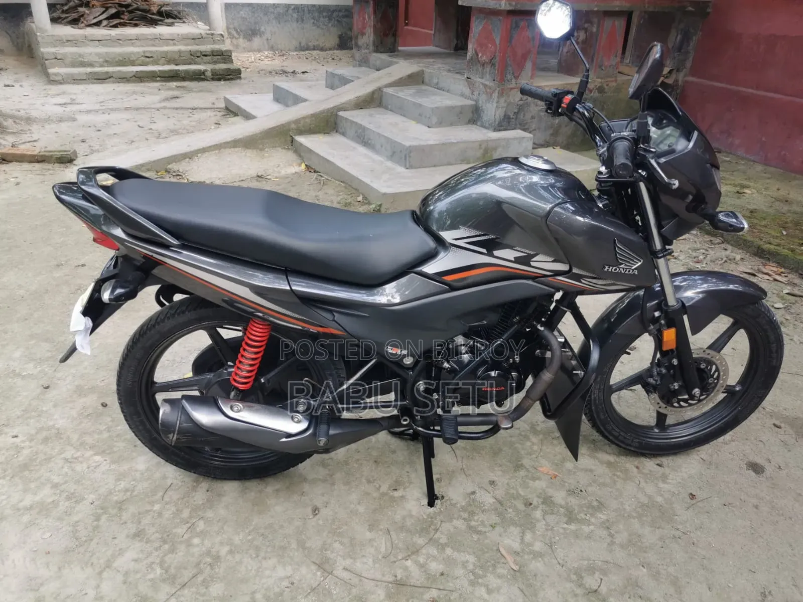 হোন্ডা ২০২২ গ্রে