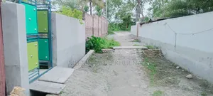 বাড়িসহ ২ কাঠা জমি বিক্রি করা হবে