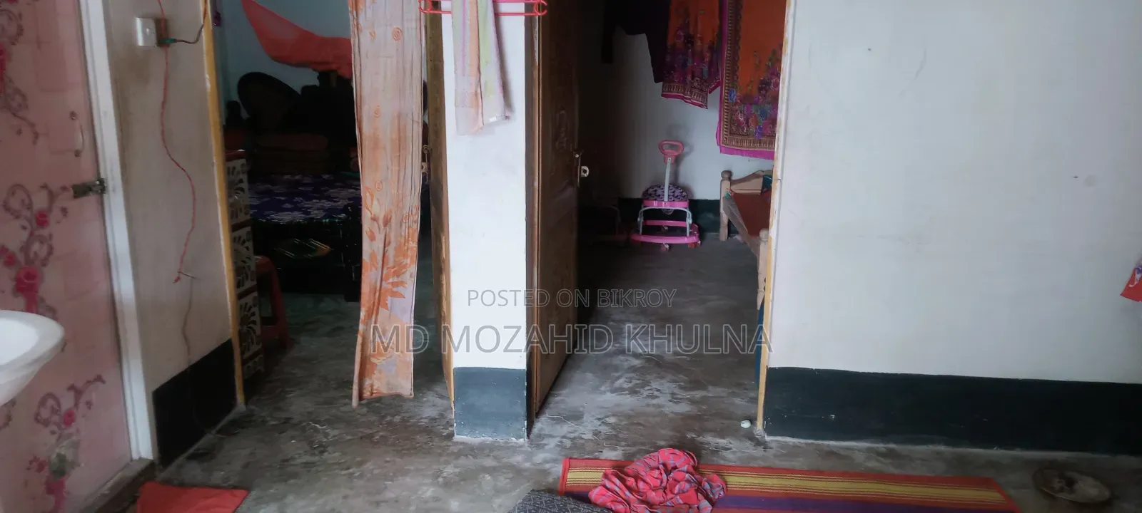 বাড়িসহ ২ কাঠা জমি বিক্রি করা হবে