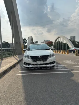 টয়োটা অ্যালিওন ২০১৬ পার্ল