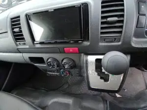 Toyota HiAce 2021 Silver