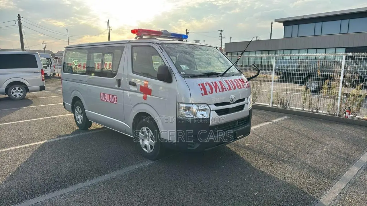 Toyota HiAce 2021 Silver