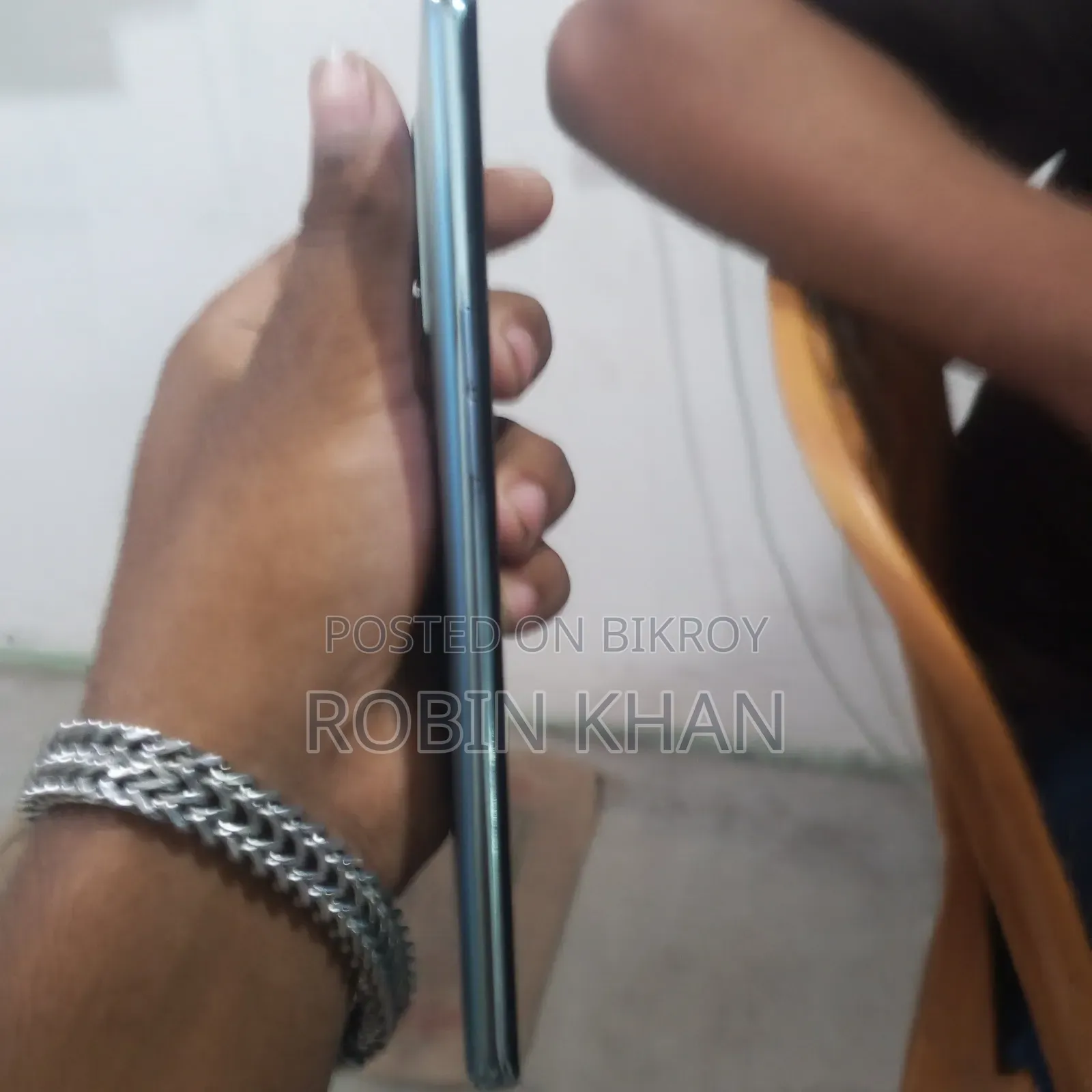 Oppo Reno6 Pro 5G ২৫৬ জিবি হোয়াইট
