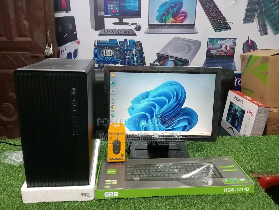 Desktop Computer Dell 4GB Intel Core I3 SSD 128GB
