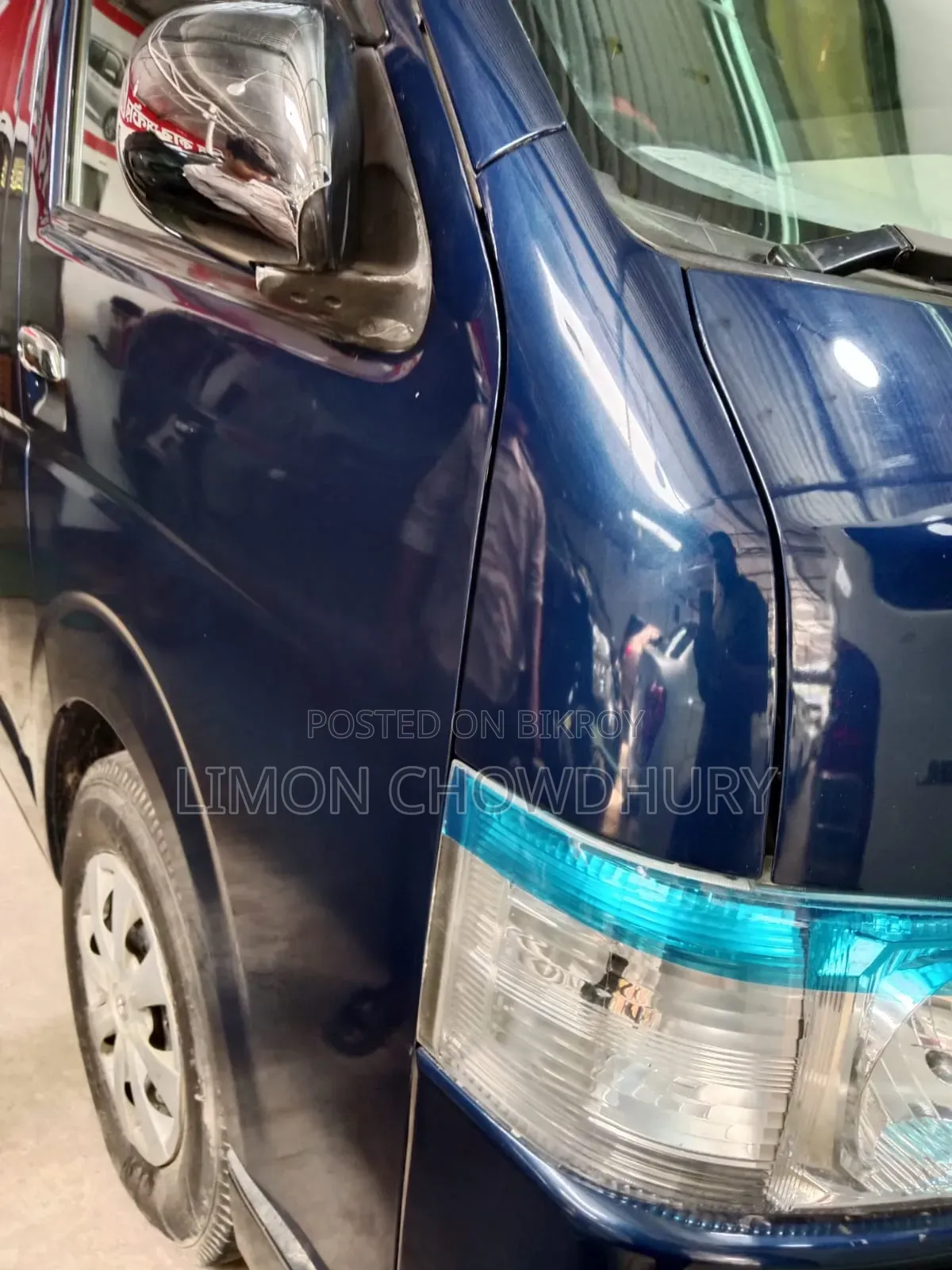 Toyota HiAce 2012 Blue