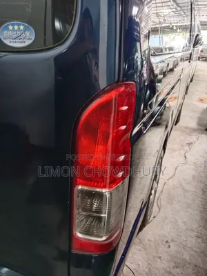 Toyota HiAce 2012 Blue