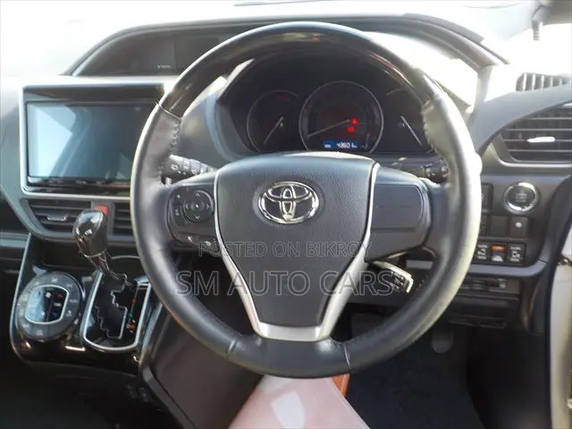 Toyota Esquire 2.0 FWD (7 Seater) 2021 Pearl