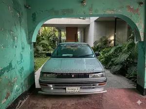 Toyota Corolla 1991 Silver